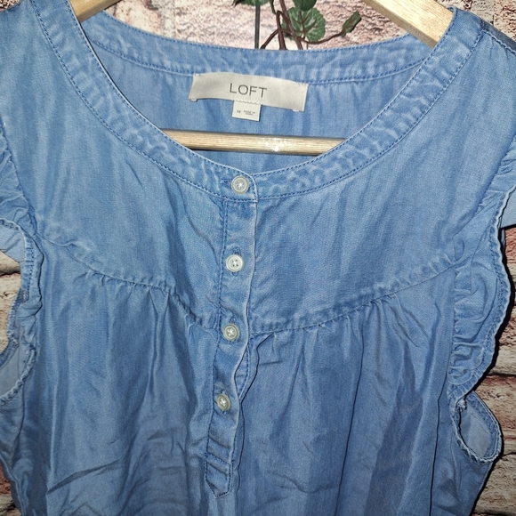LOFT | 100% Lyrocell Ruffle Shoulder Pullover Chambray Top - Blue - Picture 9 of 15